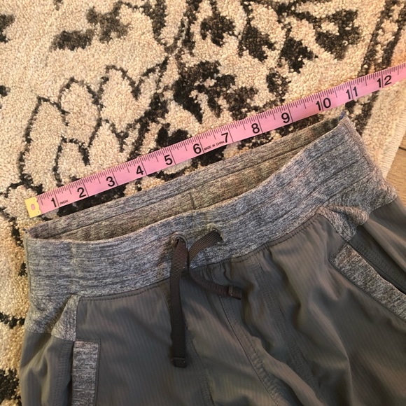 IVIVVA live to move capri pant 10 - Picture 3 of 10